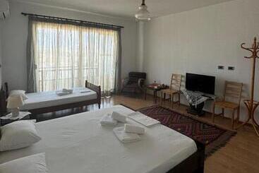 تختخواب و صبحانه Guest House Sofa