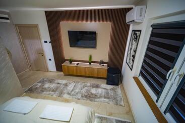 Home Luxury Suites