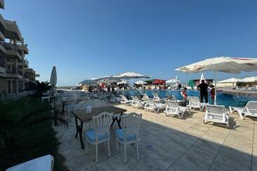 هتل Khazar Golden Beach Sham Baku