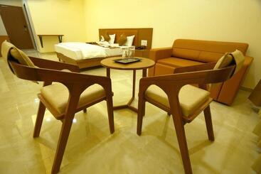 هتل The Canyon Inn