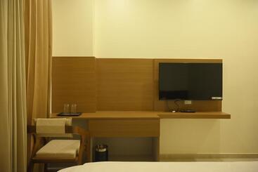 هتل The Canyon Inn