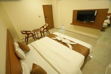 هتل The Canyon Inn