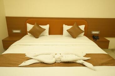 هتل The Canyon Inn