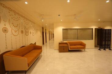 هتل The Canyon Inn
