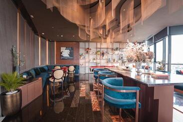 هتل The Edge Central Pattaya เอดจ์ เซ็นทรัล พัทยากลาง