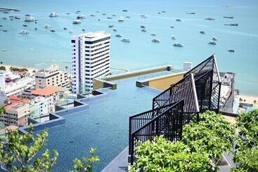 هتل The Edge Central Pattaya เอดจ์ เซ็นทรัล พัทยากลาง