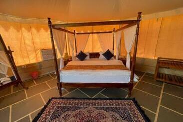 هتل Yatra Desert Camp