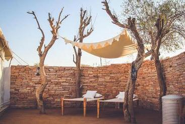 هتل Yatra Desert Camp