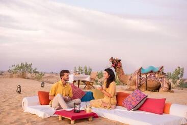 هتل Yatra Desert Camp