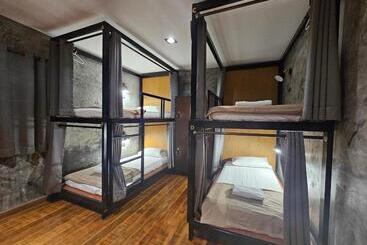 No.10 Hostel  Prachuap Khiri Khan