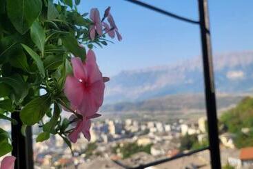 پانسیون Guest House Emily