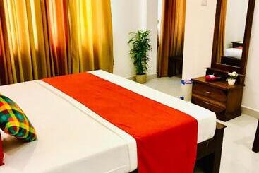 پانسیون Sri White Villa Airport Boutique