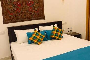 پانسیون Sri White Villa Airport Boutique