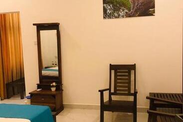 پانسیون Sri White Villa Airport Boutique