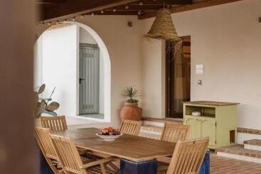 تختخواب و صبحانه Casa Mavàl