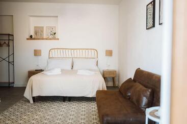 تختخواب و صبحانه Casa Mavàl