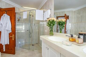 تختخواب و صبحانه Franschhoek Manor Luxury Boutique Guesthouse