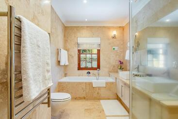 تختخواب و صبحانه Franschhoek Manor Luxury Boutique Guesthouse