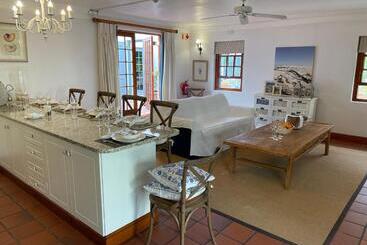 تختخواب و صبحانه Franschhoek Manor Luxury Boutique Guesthouse