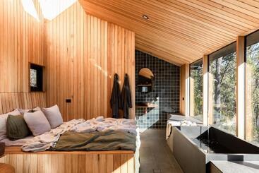 مبيت وإفطار Hunter Huon Valley Cabin Three