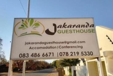 تختخواب و صبحانه Jakaranda Guest House