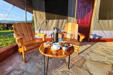 Endeem Mara Resort