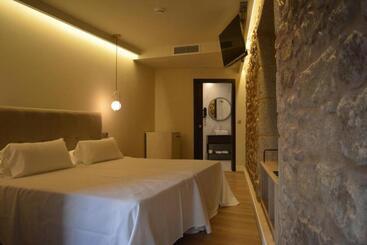 هتل Corona De Galicia Rooms