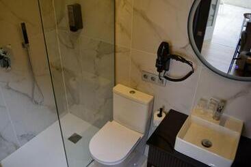 هتل Corona De Galicia Rooms