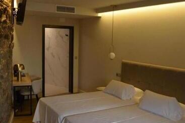 هتل Corona De Galicia Rooms