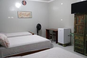 هتل Hostel E Pousada Paz E Benção