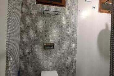 پانسیون Annamaiah Premium Guest House
