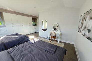 پانسیون Byward Market Luxury Guesthouse