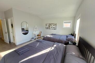 پانسیون Byward Market Luxury Guesthouse