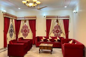 پانسیون Alpine Family Lodges