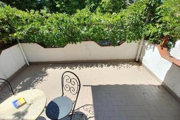 پانسیون Guest House La Palazzina
