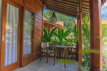 استراحتگاه Bhalance Retreat