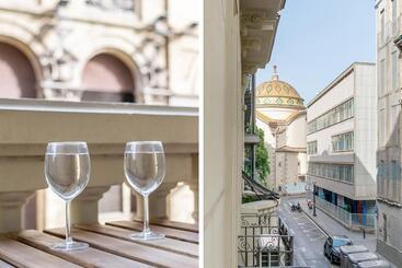 هاستل Amat Private Rooms Near Plaza Universitat