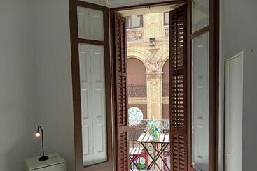 هاستل Amat Private Rooms Near Plaza Universitat