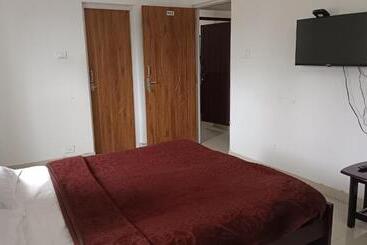 تختخواب و صبحانه Abbu Royal Palace Cottage