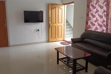 تختخواب و صبحانه Abbu Royal Palace Cottage