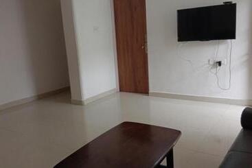 تختخواب و صبحانه Abbu Royal Palace Cottage