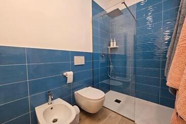 تختخواب و صبحانه Casita Azul