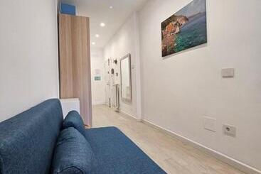 تختخواب و صبحانه Casita Azul