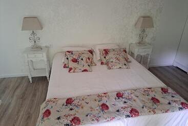住宿加早餐  Chambre D Hotes à La Campagne Dans Un Cadre Verdoyant