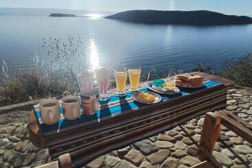 هتل Ecolodge Inti Wata
