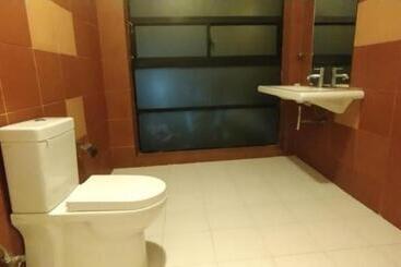 هتل Jasmin House
