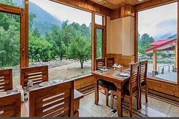 هتل Jogini Height S   Chandra A S Hospitality