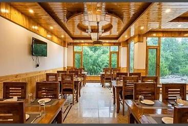 هتل Jogini Height S   Chandra A S Hospitality