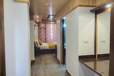 هتل Jogini Height S   Chandra A S Hospitality
