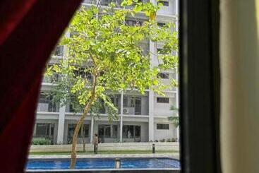 هتل Staycation Shore 2 Residences